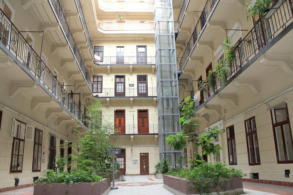 بودابست Hunyadi Ter Apartments الغرفة الصورة